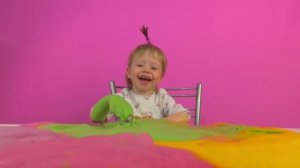 Делаем цветную пену - Опыты для детей в игровой форме