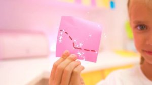 Настя с друзьями попали в бумажный мир - Like Nastya Vlog (1080p, h264) (1)