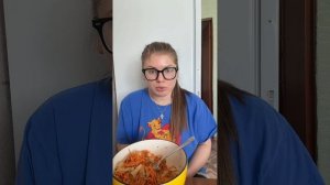 Я жена военного, простите что не в бальном платье к вам вышла😆