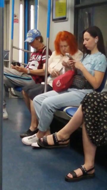 Парад блондинок, но и брюнетки выше всяких похвал! А что шатенки? Я без ума от рыжих!