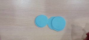 Маленькая голубая розочка из фоамирана. МК Маленькая роза своими руками