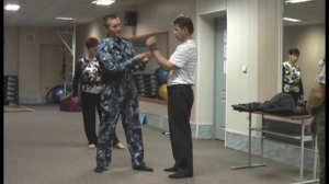 TONFA CLUB подготовка охранников НАРУЧНИКИ  2