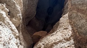 В горах есть пещеры!