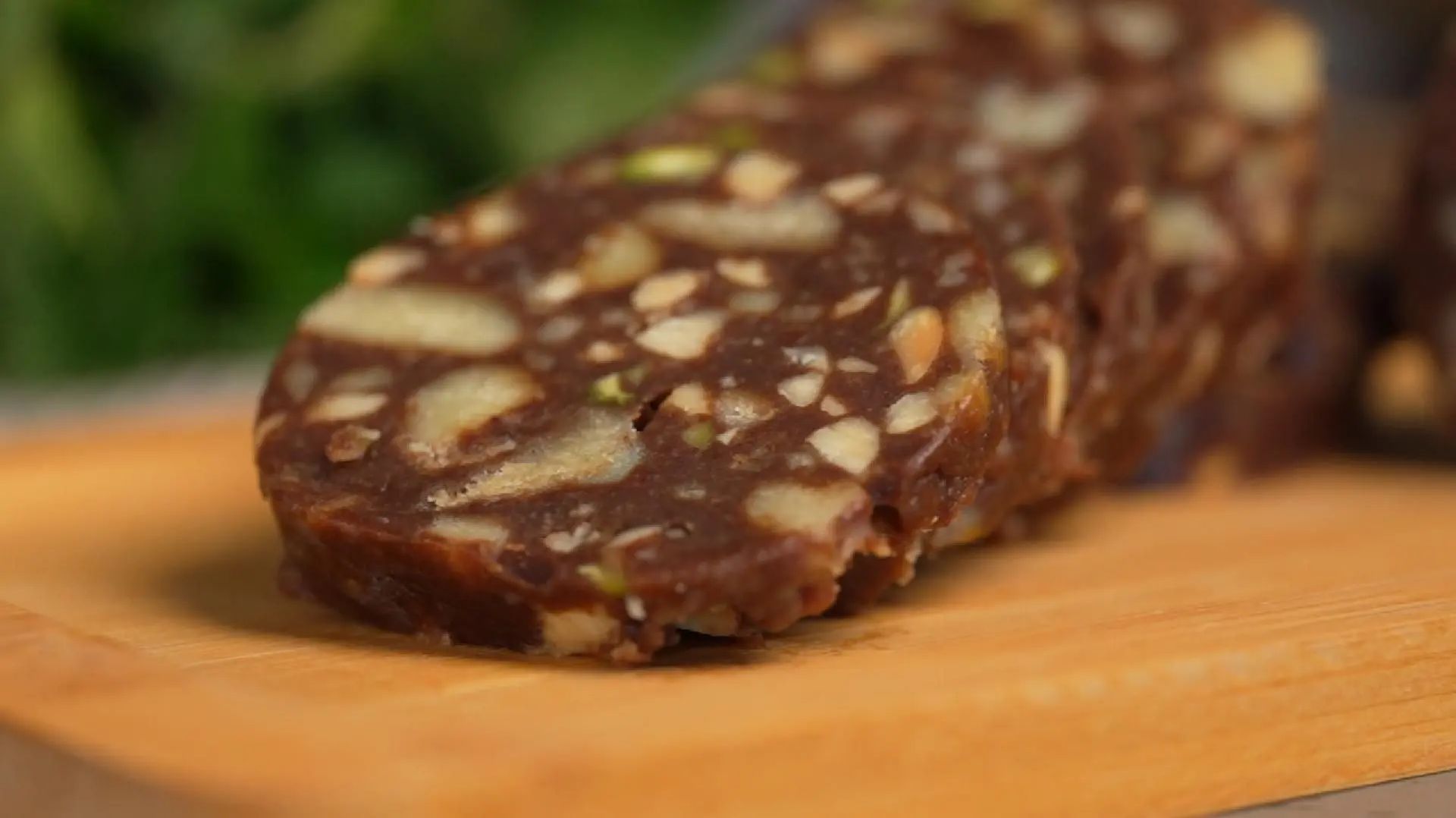 Срочно готовь! ШОКОЛАДНАЯ КОЛБАСА, та самая , как в детстве! Без выпечки и без возни! смотреть онлайн