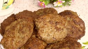 Готовлю на ужин печёночные котлеты.