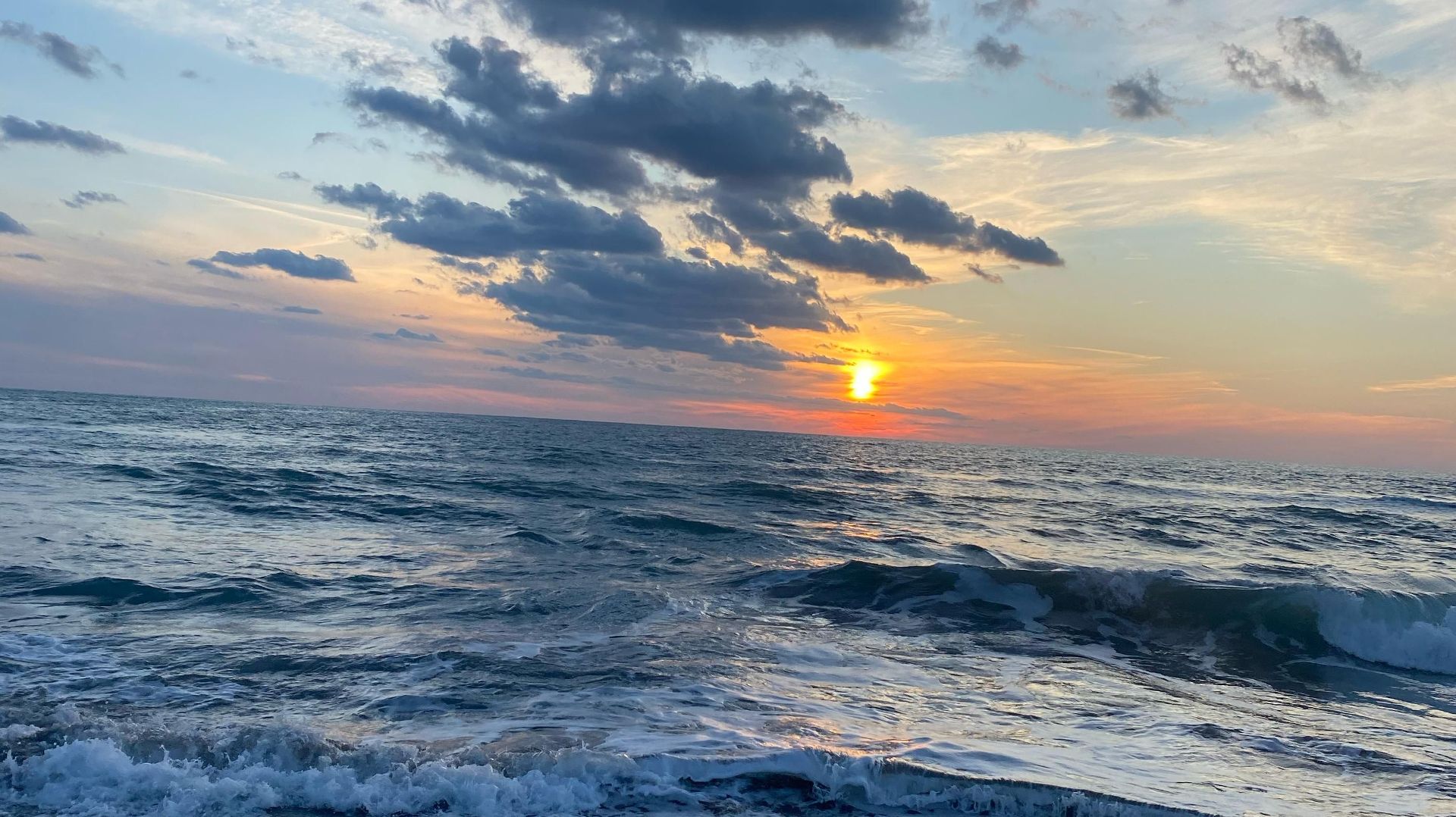 А море шумело и пело. смотреть онлайн