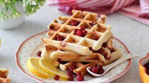 🧇 Венские вафли на молоке с ягодами / Рецепт вкусного начала дня!