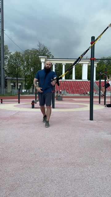 Ротация корпуса TRX (полное движение)