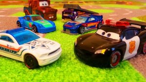 МУЛЬТИКИ ПРО МАШИНКИ 🚗 МАКВИН И ПУТЬ ЧЕМПИОНА. ПЕРВОЕ ЗНАКОМСТВО С МЭТРОМ И КОМАНДОЙ СУПЕРГОНЩИКОВ