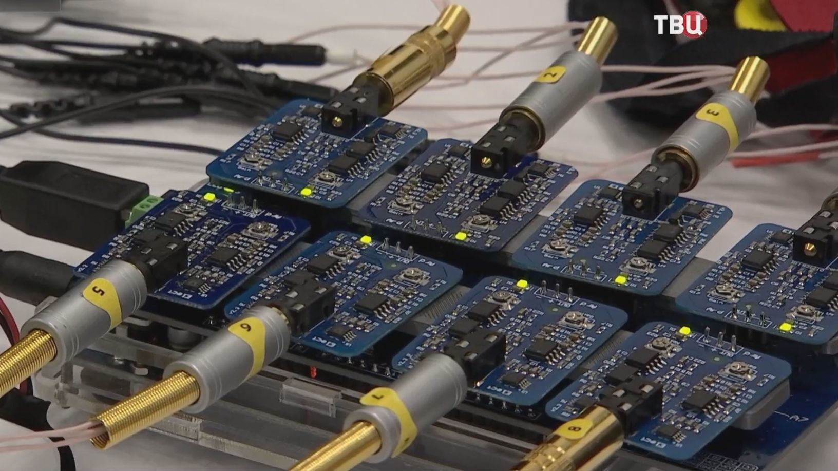 Школьники со всей России приехали в Москву на технологическую олимпиаду смотреть онлайн