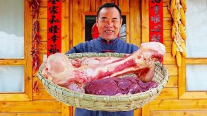 Бычья кость, жир и мясо, сваренные с десятками специй. Роскошный острый суп. Кухня Китая