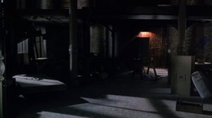 Карл приследует медиума и Молли/