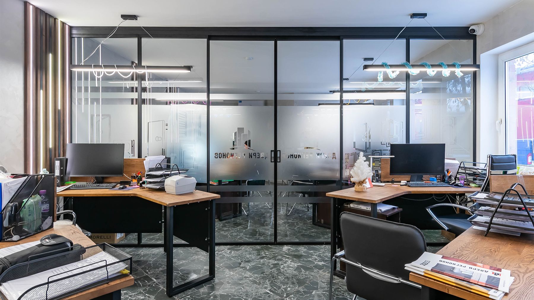 ЛОФТ ПЕРЕГОРОДКА ДЛЯ ЗОНИРОВАНИЯ ОФИСА