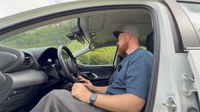 Yaris стал лучше чем Vitz? Проехал на нём всю Черногорию.   Отличный авто для города.