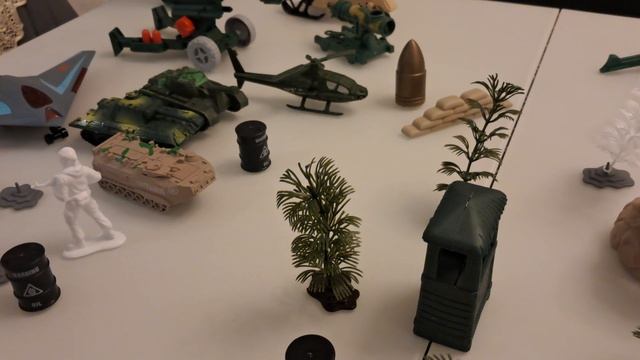 Игра в солдатики. Игрушки. Играем в игрушки! Играем в солдатики. Войнушка. Детям. Артём и Папа