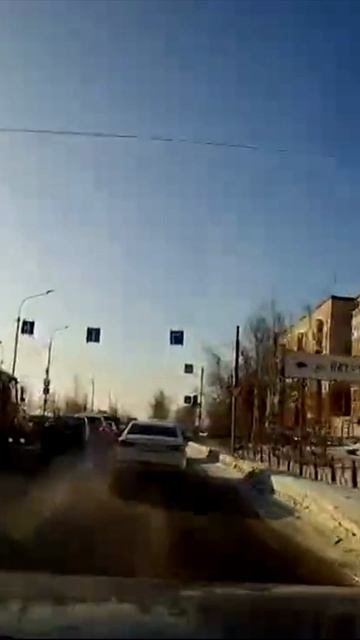 Манёвры на улице Конева в Омске