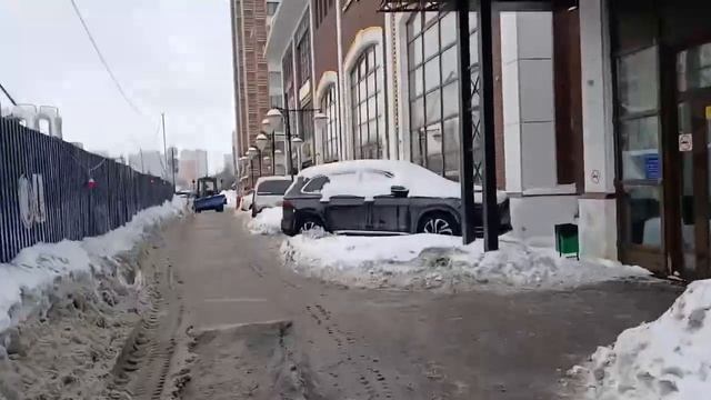 На площадке Бульвар Генерала Карбышева Рублëво-Архангельской линии ведется возведение венткиосков смотреть онлайн