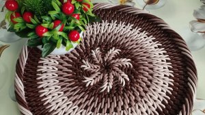 МК Подноса с бортиком валиком корневым плетением, координаты в описании под видео