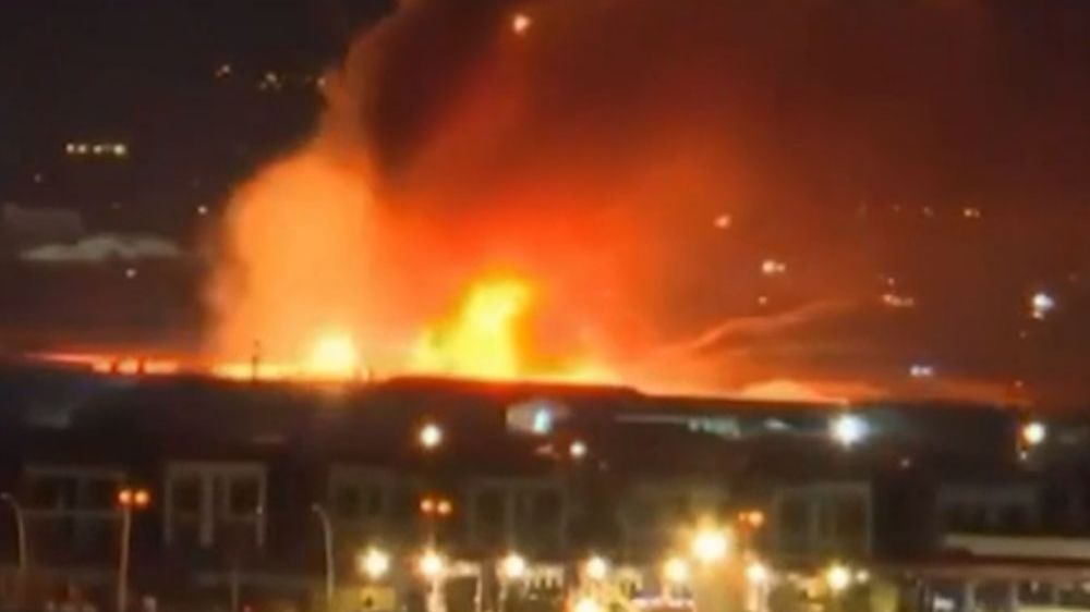 Иранский дрон устроил мощный взрыв на базе США в Эрбиле смотреть онлайн