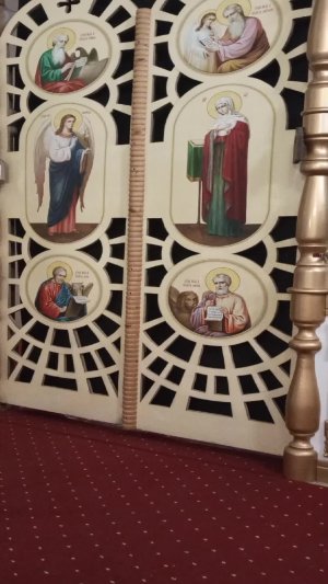 Божественная служба в храме Святой Троицы