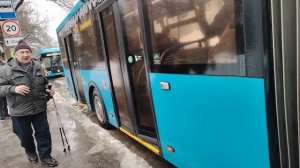 автобус ЛиАЗ 6213 борт 191142, маршрут 687 и автобус ЛиАЗ 5292 борт 190954, маршрут 652