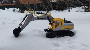 Cubits Urbamax E 500 на радиоуправлении  в масштабе  1:14