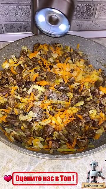 Вкусный ужин без возни за 30 минут: Тушеные куриные сердечки с макаронами! 🍝❤️