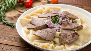 История бешбармака: из степей до современных ресторанов