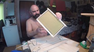 Деревня Соснино (подготовка рамок к пчелосезону)