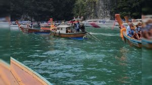 ✈️🛥️ Тайланд: самолёты над морем и тысячи лодок у берега