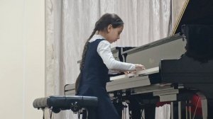 Чайковский Итальянская песенка играет Дарья Савина 9 лет