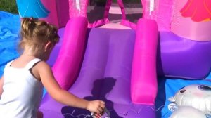 Замок Принцессы Диснея - КЛАССНЫЙ БАТУТ для девочек ⧸