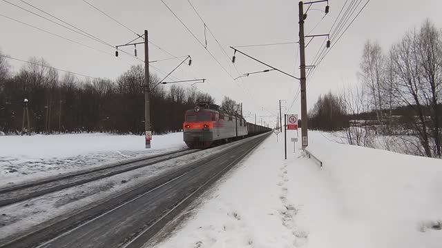 Арзамас. 409-й километр. Грузовой в сторону Москвы.