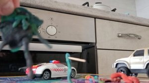 8 серия сделали ловушки для Титанобоя купили Ангар на аукционе