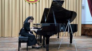 20. Е. Дога - «Сонет». Исполняют Радевич Диана и Цветкова Таисия