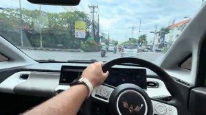 Беженец🇮🇩Бали. КИТАЙСКАЯ ЭЛЕКТРОМАШИНА WULING AIR! КРУТЬ! ПОКУПАЮ КОКОС МОДЕЛЯМ ИЗ ОДЕССЫ! ЮЛЯ