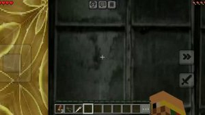 сбегаю от бабки гренни в майнкрафт
(там была жесть)