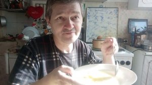 Рубрика "МУКБАНГ" это не только пожрать но и поговорить о днях  Маразма