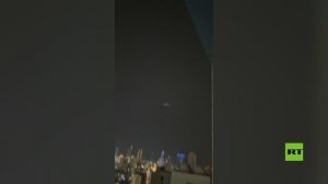 لحظة رعب حقيقية من داخل مبنى في البحرين