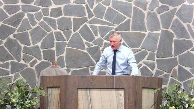 Раб движим страхом, а сын - любовью