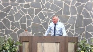 Раб движим страхом, а сын - любовью