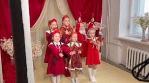 На фотосессии )))