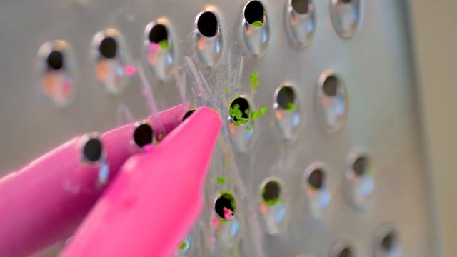 Пора обновить твои кеды благодаря ярким мелкам смотреть онлайн