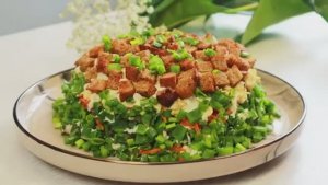 Салат "МЕДВЕЖЬЯ ШУБА" Гости просят рецепт на свои праздники! Невероятное сочетание 👍