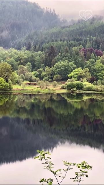 Зеркальное озеро