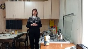 Старым родителям не помагаю . Нажарила себе курицы , сварила пшено .