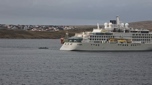 лайнер на Фолклендских островах