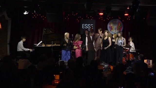 Милана Кирилова и хор