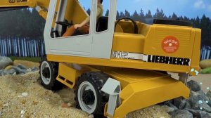 Парк Динозавров Начало с Игрушечная машинка