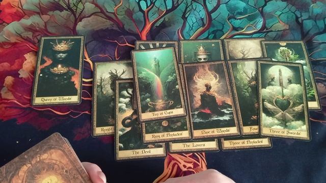 Ваш род на связи🔮Королева жезлов предупреждает вас о магии⚔️🔥Ее советы вам и предупреждения🙏💖